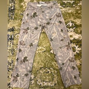 Abercrombie & Fitch the loose low rise camo Jeans NWOT reg inseam
